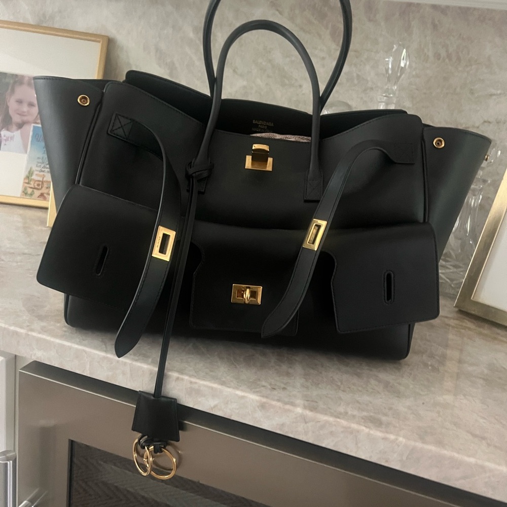 Balenciaga Medium Bel Air Black - Picture 9 of 10
